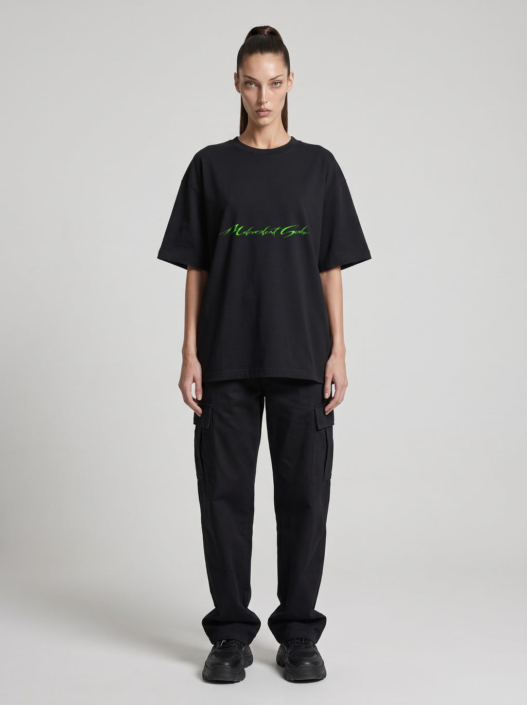 Alien Optimum Neon — Drop Shoulder T-Shirt in Black Beauty, front, worn by female model